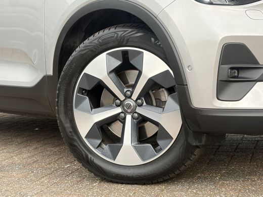 Volvo  XC40 2.0 B4 198pk AWD Plus Bright ActivLease financial lease