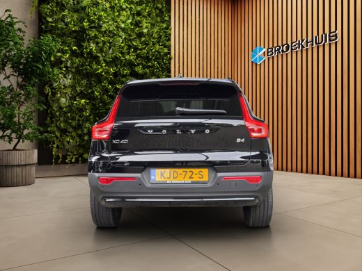 Volvo  XC40 2.0 B4 Plus Dark | Trekhaak | Camera | Pano | Harman/Kardon | Memory ActivLease financial lease