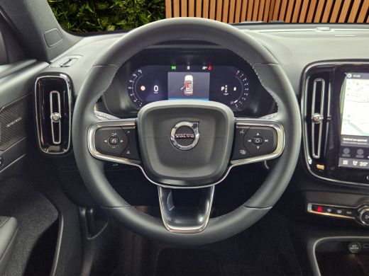 Volvo  XC40 2.0 B4 Plus Dark | Trekhaak | Camera | Pano | Harman/Kardon | Memory ActivLease financial lease