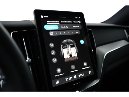Volvo  XC60 T6 Plus dark black edition 2026 Luchtvering | Head up Display | Panoramadak | Achterbank verwarmd... ActivLease financial lease