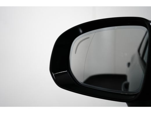 Volvo  XC60 T6 Plus dark black edition 2026 Luchtvering | Head up Display | Panoramadak | Achterbank verwarmd... ActivLease financial lease