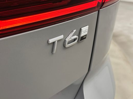 Volvo  XC60 T6 Recharge Ultra Dark | 20" | Luchtvering | Trekhaak | Head-Up | Panoramadak | Elektr. verst. st... ActivLease financial lease
