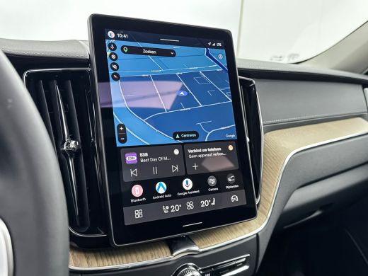 Volvo  XC60 T6 Recharge Ultra Dark | 20" | Luchtvering | Trekhaak | Head-Up | Panoramadak | Elektr. verst. st... ActivLease financial lease