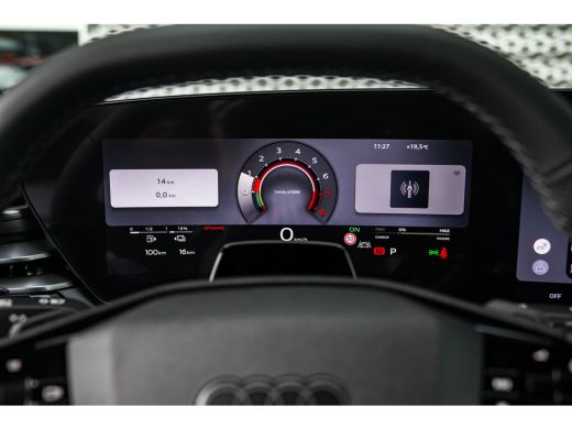 Audi A5 Avant S edition | Trekhaak | Side assist | Remzadels rood | Optiek zwart | Privacy glas | ActivLease financial lease
