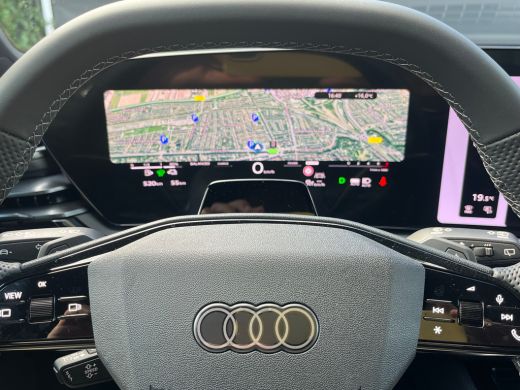 Audi A5 Avant S edition | Trekhaak | Side assist | Remzadels rood | Optiek zwart | Privacy glas | ActivLease financial lease