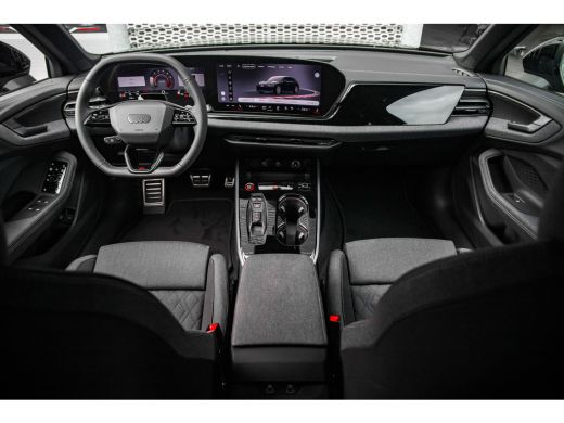 Audi A5 Avant S edition | Trekhaak | Side assist | Remzadels rood | Optiek zwart | Privacy glas | ActivLease financial lease