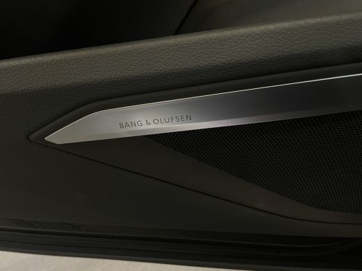 Audi e-tron 50 quattro S edition 71 kWh B&O | Adaptieve cruise | Stoel- stuurverw. | Memory | Leder | 21" | P... ActivLease financial lease