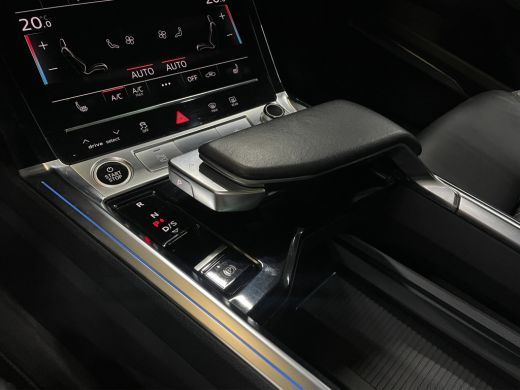 Audi e-tron 50 quattro S edition 71 kWh B&O | Adaptieve cruise | Stoel- stuurverw. | Memory | Leder | 21" | P... ActivLease financial lease