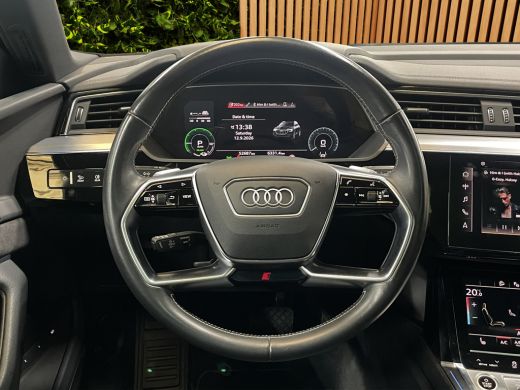 Audi e-tron 50 quattro S edition 71 kWh B&O | Adaptieve cruise | Stoel- stuurverw. | Memory | Leder | 21" | P... ActivLease financial lease