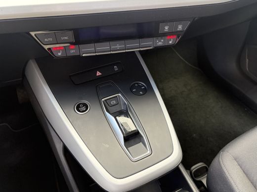Audi Q4 e-tron 40 Edition 77 kWh Keyless Carplay Stoelverw. Hoge zit ActivLease financial lease