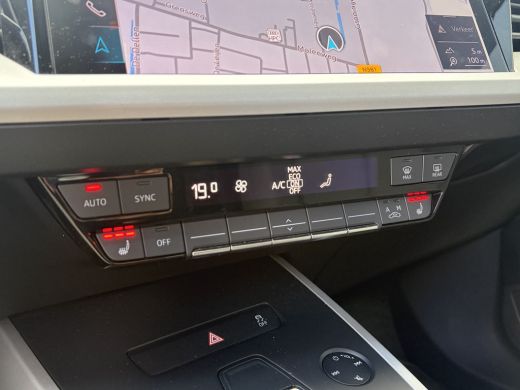 Audi Q4 e-tron 40 Edition 77 kWh Keyless Carplay Stoelverw. Hoge zit ActivLease financial lease