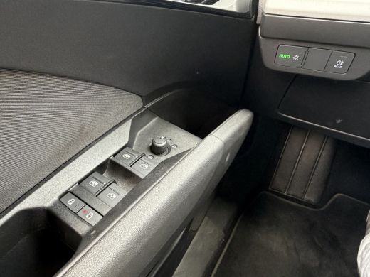 Audi Q4 e-tron 40 Edition 77 kWh Keyless Carplay Stoelverw. Hoge zit ActivLease financial lease