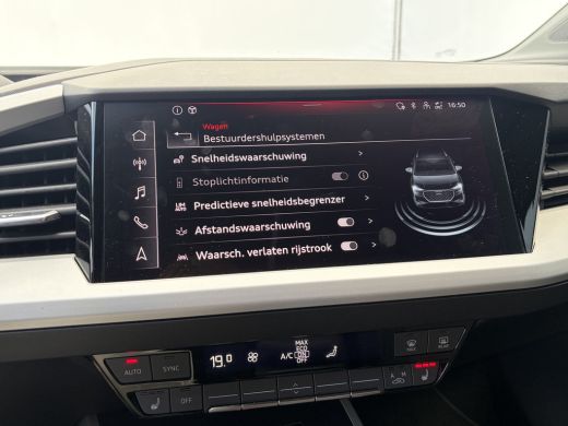 Audi Q4 e-tron 40 Edition 77 kWh Keyless Carplay Stoelverw. Hoge zit ActivLease financial lease