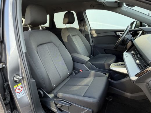 Audi Q4 e-tron 40 Edition 77 kWh Keyless Carplay Stoelverw. Hoge zit ActivLease financial lease