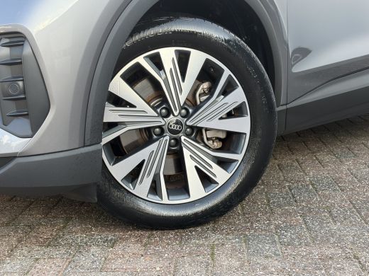Audi Q4 e-tron 40 Edition 77 kWh Keyless Carplay Stoelverw. Hoge zit ActivLease financial lease