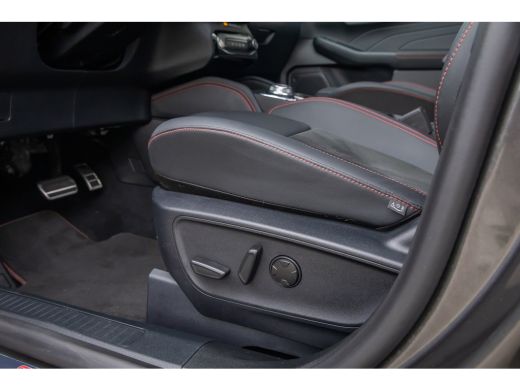 Ford Kuga 2.5 PHEV ST-Line X | Elek. Panoramadak | Adaptive Cruise Control | Elek. Trekhaak | Elek. Verstel... ActivLease financial lease