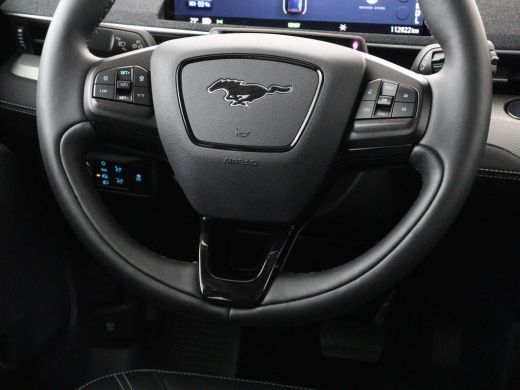 Ford Mustang Mach-E Mach-E RWD 75 kWh | SOH 91,7% | Panoramadak | 360 Camera | Leder | Stoelverwarming | Adaptive cru... ActivLease financial lease