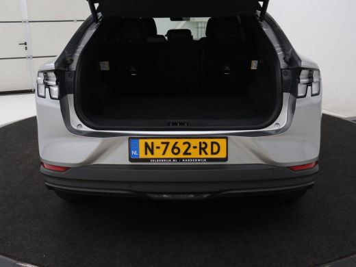 Ford Mustang Mach-E Mach-E RWD 75 kWh | SOH 91,7% | Panoramadak | 360 Camera | Leder | Stoelverwarming | Adaptive cru... ActivLease financial lease