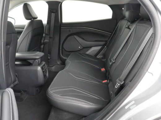 Ford Mustang Mach-E Mach-E RWD 75 kWh | SOH 91,7% | Panoramadak | 360 Camera | Leder | Stoelverwarming | Adaptive cru... ActivLease financial lease