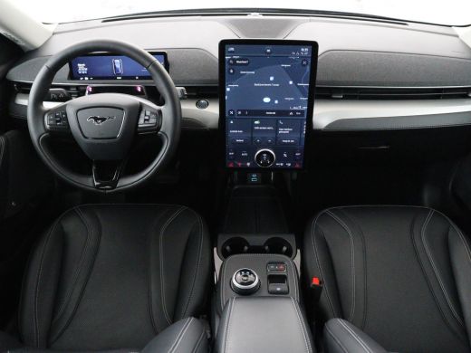 Ford Mustang Mach-E Mach-E RWD 75 kWh | SOH 91,7% | Panoramadak | 360 Camera | Leder | Stoelverwarming | Adaptive cru... ActivLease financial lease