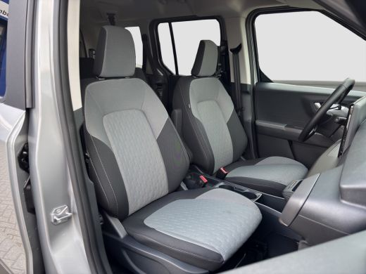 Ford Tourneo Courier Courier Titanium | Adap. Cruise Control | BLIS | Winterpack | Camera | Keyless | CarPlay | ActivLease financial lease