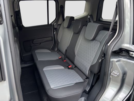 Ford Tourneo Courier Courier Titanium | Adap. Cruise Control | BLIS | Winterpack | Camera | Keyless | CarPlay | ActivLease financial lease