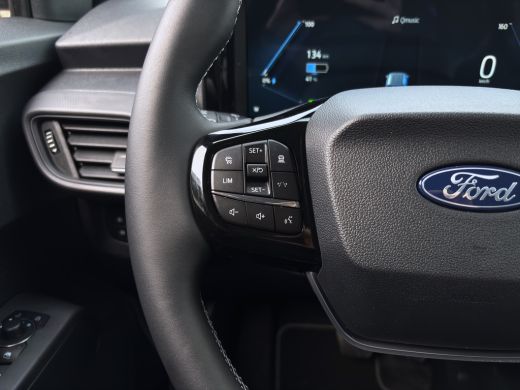 Ford Tourneo Courier Courier Titanium | Adap. Cruise Control | BLIS | Winterpack | Camera | Keyless | CarPlay | ActivLease financial lease