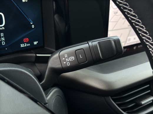 Ford Tourneo Courier Courier Titanium | Adap. Cruise Control | BLIS | Winterpack | Camera | Keyless | CarPlay | ActivLease financial lease