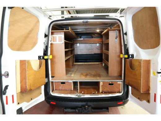 Ford Transit Custom 2.0 TDCI L1H1 IMPERIAAL EN TREKHAAK ActivLease financial lease