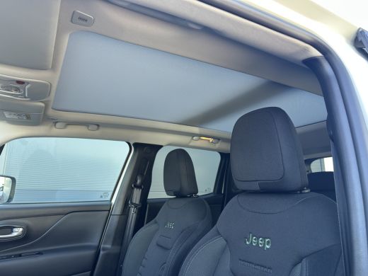 Jeep Renegade 4xe 240 Plug-in Hybrid The North Star (Elektrisch Schuifdak - Navigatie - Apple Carplay - Camera ... ActivLease financial lease