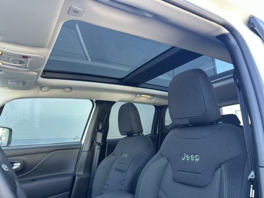 Jeep Renegade 4xe 240 Plug-in Hybrid The North Star (Elektrisch Schuifdak - Navigatie - Apple Carplay - Camera ... ActivLease financial lease