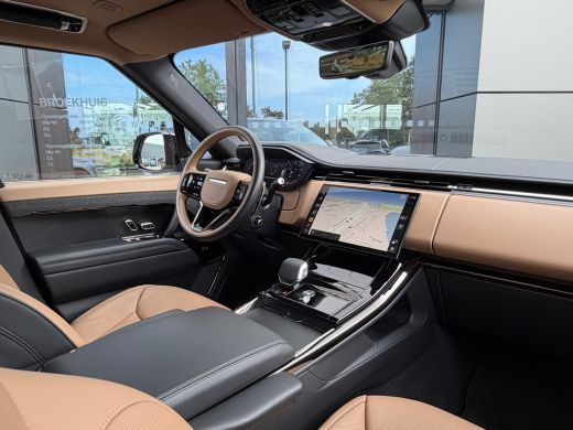 Land Rover Range Rover Sport P550e Autobiography | Vierwielsturing | Afn trekhaak | Massage | 23" Carbon | Softclose | Koelbox... ActivLease financial lease