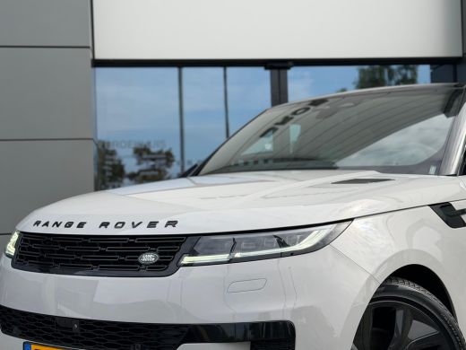 Land Rover Range Rover Sport P550e Autobiography | Vierwielsturing | Afn trekhaak | Massage | 23" Carbon | Softclose | Koelbox... ActivLease financial lease