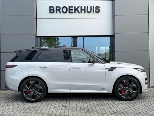 Land Rover Range Rover Sport P550e Autobiography | Vierwielsturing | Afn trekhaak | Massage | 23" Carbon | Softclose | Koelbox... ActivLease financial lease