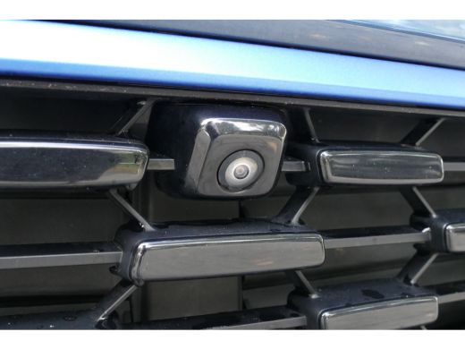Lynk & Co 01 1.5 262PK PLUG-IN HYBRID AUTOMAAT / CAMERA V+A / PANO.DAK / KEYLESS / ELEKTR. ACHTERKLEP / 20" LM... ActivLease financial lease