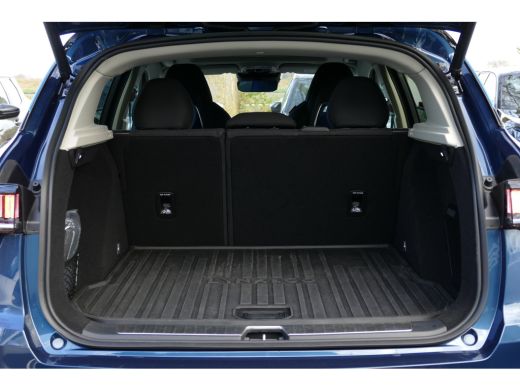Lynk & Co 01 1.5 262PK PLUG-IN HYBRID AUTOMAAT / CAMERA V+A / PANO.DAK / KEYLESS / ELEKTR. ACHTERKLEP / 20" LM... ActivLease financial lease