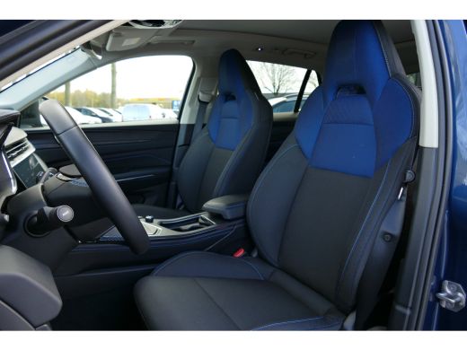 Lynk & Co 01 1.5 262PK PLUG-IN HYBRID AUTOMAAT / CAMERA V+A / PANO.DAK / KEYLESS / ELEKTR. ACHTERKLEP / 20" LM... ActivLease financial lease