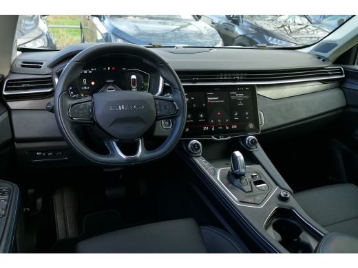 Lynk & Co 01 1.5 262PK PLUG-IN HYBRID AUTOMAAT / CAMERA V+A / PANO.DAK / KEYLESS / ELEKTR. ACHTERKLEP / 20" LM... ActivLease financial lease