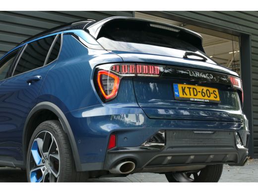 Lynk & Co 01 1.5 262PK PLUG-IN HYBRID AUTOMAAT / CAMERA V+A / PANO.DAK / KEYLESS / ELEKTR. ACHTERKLEP / 20" LM... ActivLease financial lease