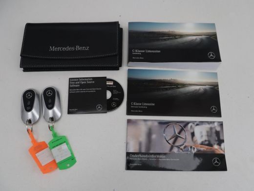 Mercedes-Benz C-Klasse 200 Luxury Line | Panoramadak | Leder | Memory | Adaptive cruise | Stoelverwarming | Burmester | ... ActivLease financial lease