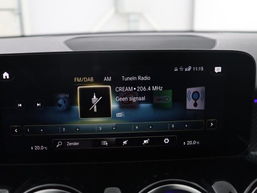 Mercedes-Benz GLB | Panoramadak | Memory | Leder/alcantara | Trekhaak | Cruise control | Stoelverwarming | Camera |... ActivLease financial lease