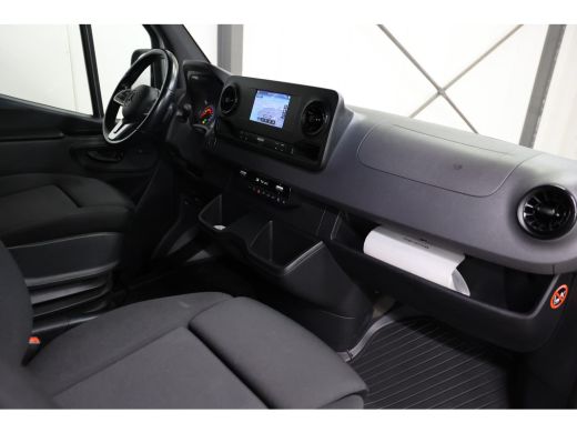 Mercedes-Benz Sprinter 317 L1H1 170PK 2000KG TREKVERMOGEN ActivLease financial lease