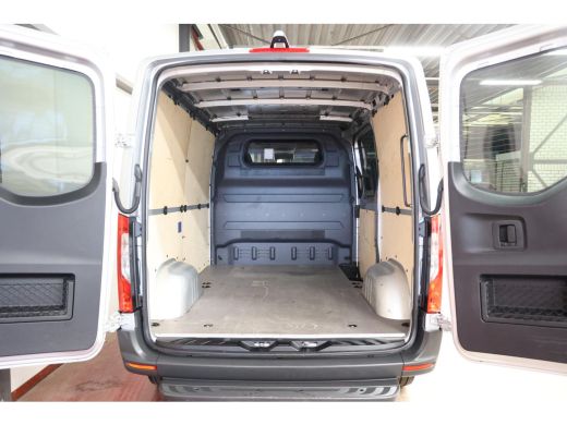 Mercedes-Benz Sprinter 317 L1H1 170PK 2000KG TREKVERMOGEN ActivLease financial lease