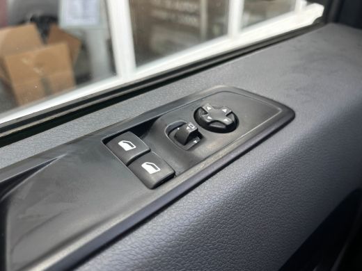 Opel Vivaro 1.5 CDTI L2H1 Edition | 3 Zitplaatsen | Imperiaal | Apple Carplay | Dodehoek Detectie | 360 Camera ActivLease financial lease