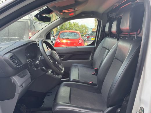 Opel Vivaro 1.5 CDTI L2H1 Edition | 3 Zitplaatsen | Imperiaal | Apple Carplay | Dodehoek Detectie | 360 Camera ActivLease financial lease