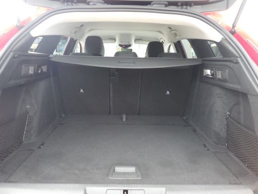 Peugeot 308 SW 1.2 AUT Allure, Camera, Cruise, Navi, Compleet! ActivLease financial lease