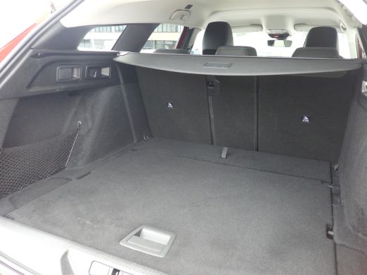 Peugeot 308 SW 1.2 AUT Allure, Camera, Cruise, Navi, Compleet! ActivLease financial lease