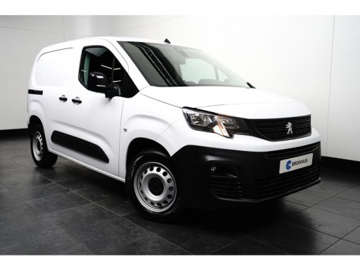 Peugeot Partner Premium L1 Camera | Cruise | Trekhaak | 5434 KM! | | Achteruitrijcamera | Cruise control | Trekhaak ActivLease financial lease