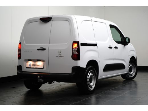 Peugeot Partner Premium L1 Camera | Cruise | Trekhaak | 5434 KM! | | Achteruitrijcamera | Cruise control | Trekhaak ActivLease financial lease