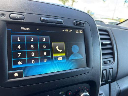 Renault Trafic 2.0 dCi 145 T29 L2H1 DC Comfort | Dubbel Cabine | Automaat | Trekhaak | Achteruitrij Camera | Led ActivLease financial lease